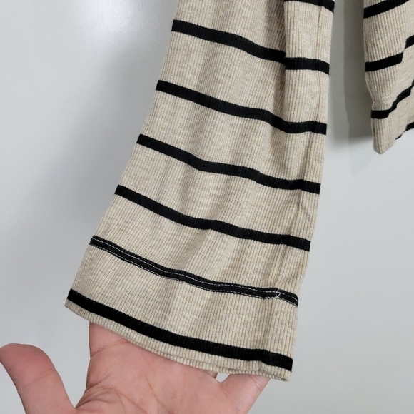 NWT Citizens of Humanity Selma Striped Turtleneck Top in Oatmeal Striped Size XL - Picture 9 of 14